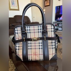 Authentic Burberry Haymarket Check Minford Portrait